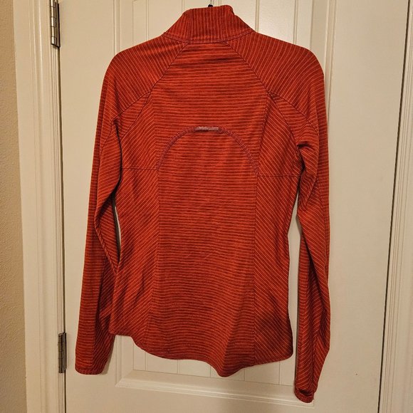 Athleta 1/2 zip pullover - Picture 3 of 3